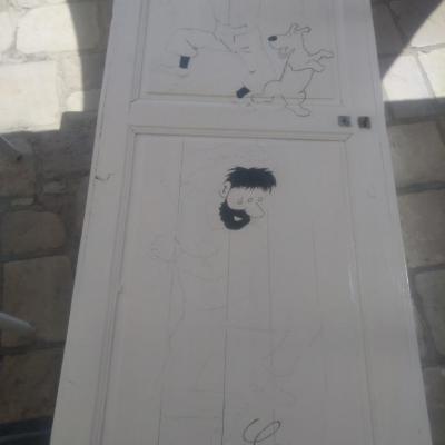 tintin capitaine sur porte (2)